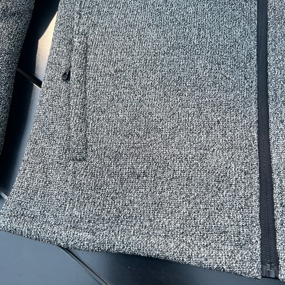 Spyder Gray Lightweight fully lined Jacket. Chest pocket/larger side pockets. - Picture 10 of 10